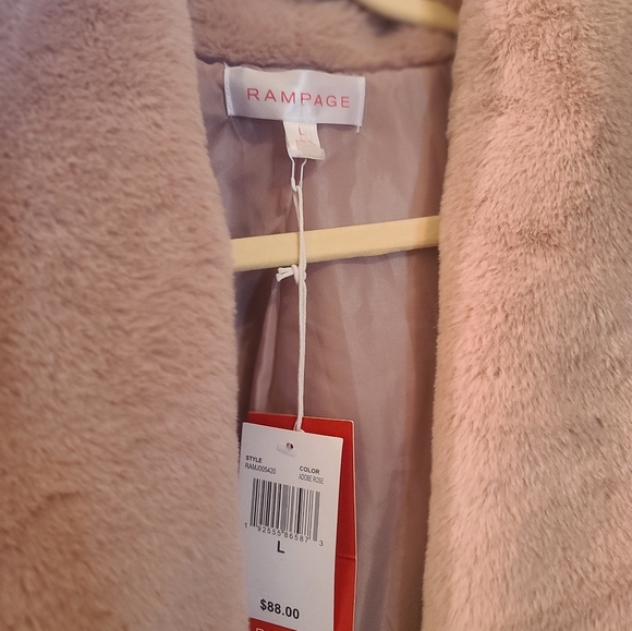 Faux fur jacket - Picture 2 of 9